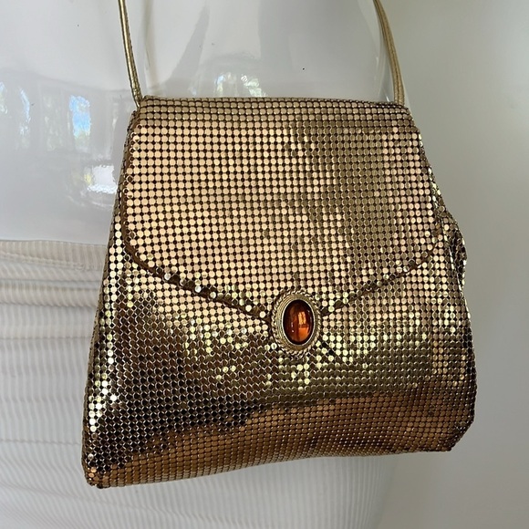 Whiting and Davis Gold Mesh Metallic Chain Envelope Shoulder Crossbody Bag - Picture 9 of 14